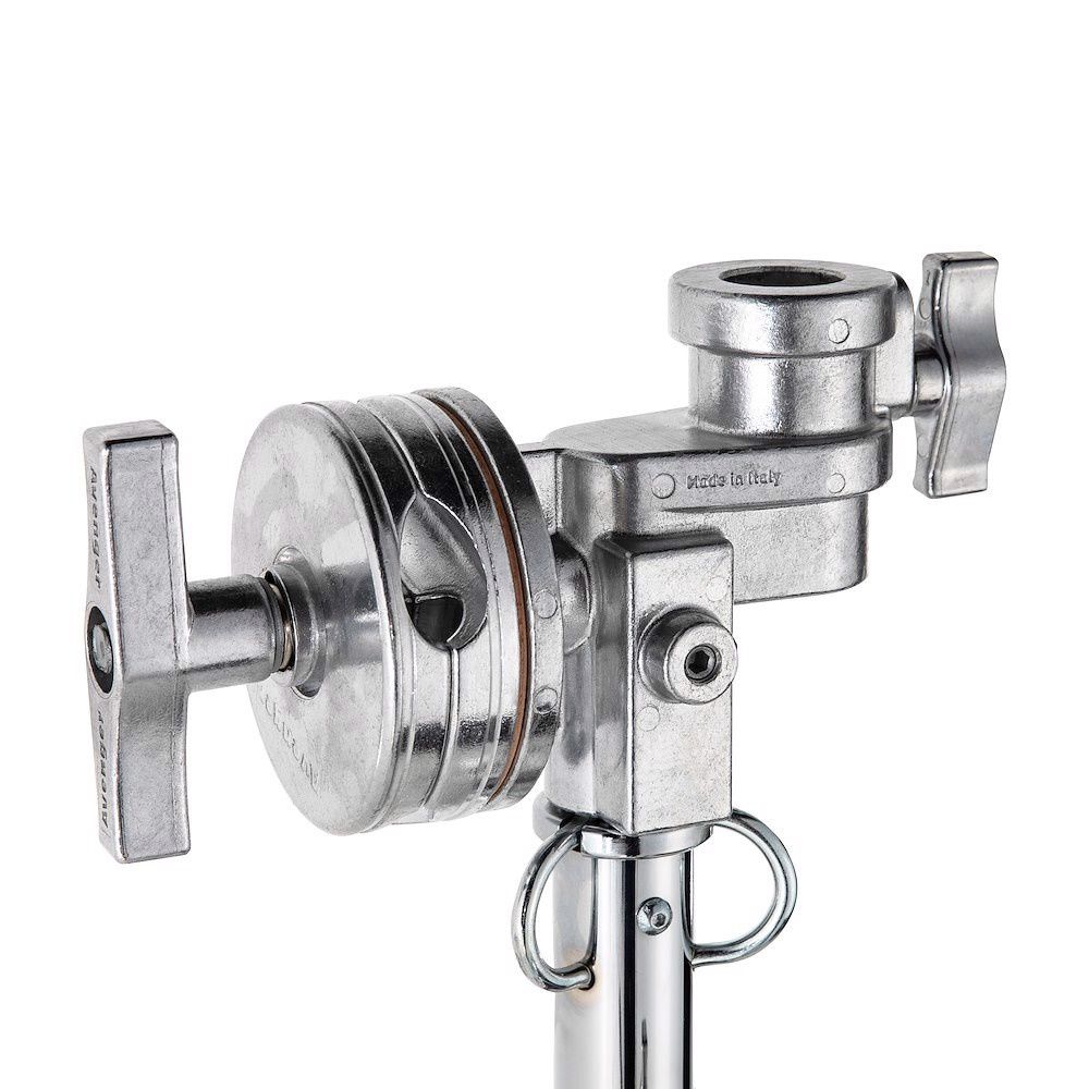 Avenger Overhead Stand 65 650cm Silver