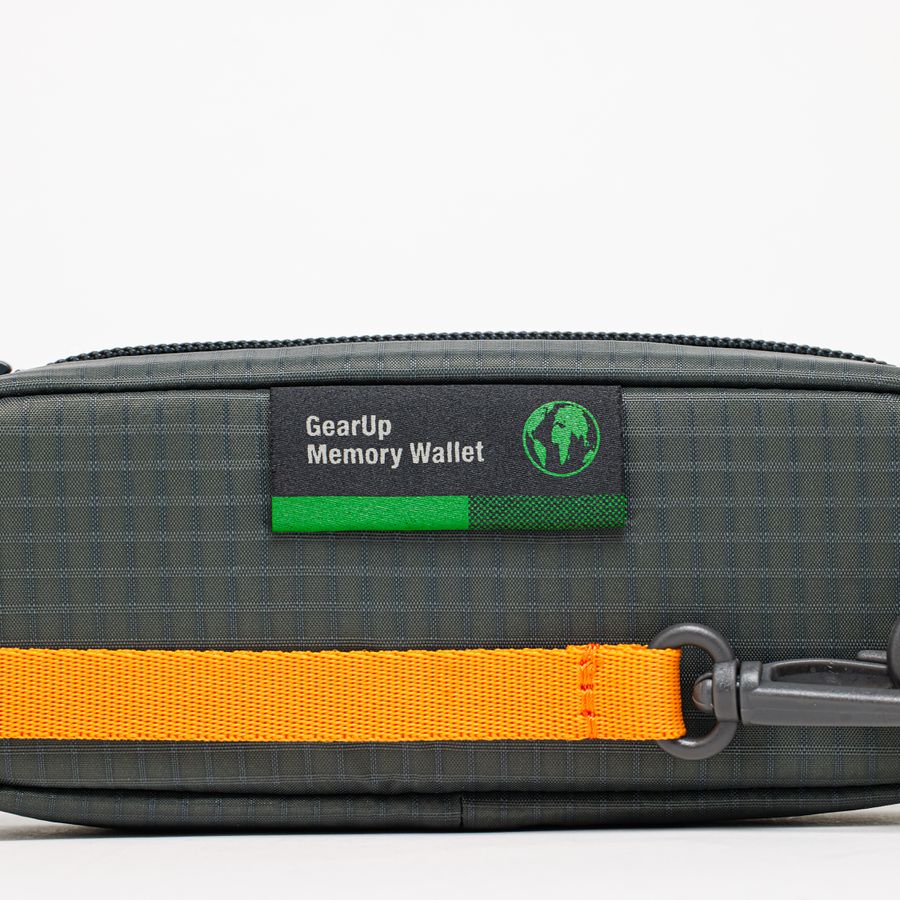 Lowepro GearUp Memory Wallet 20D (GRL)