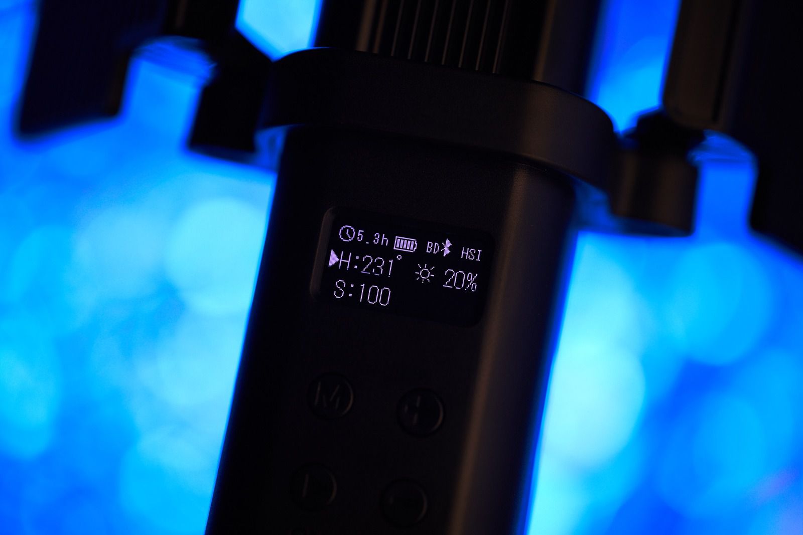 Patona LED Schwertleuchte mit App