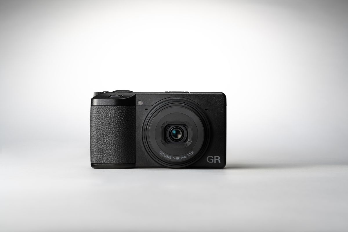 Ricoh GR IV black