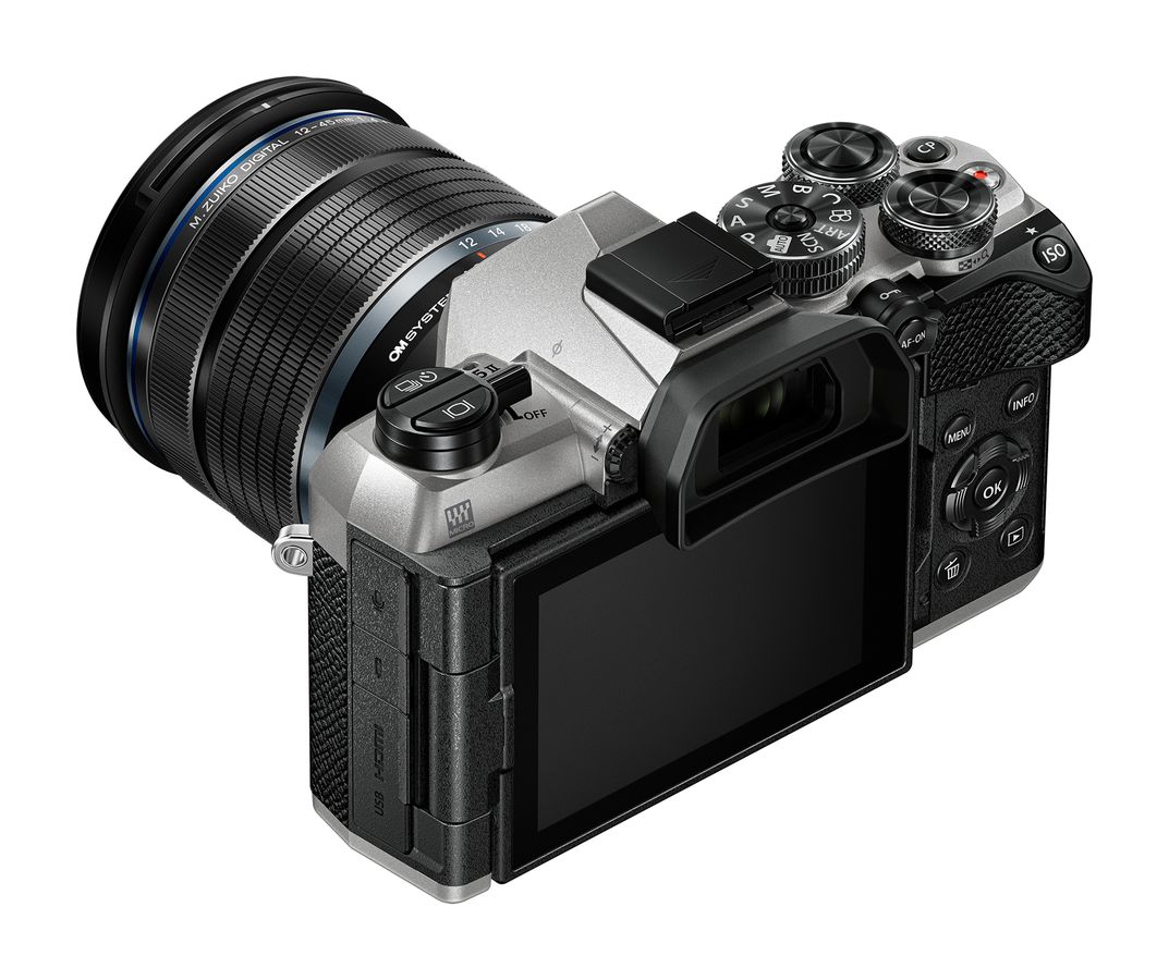 OM System OM-5 Mark II silver 12-45mm
