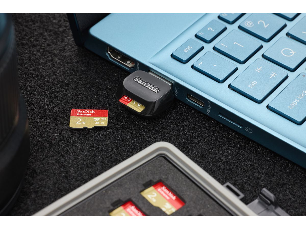 SanDisk QuickFlow microSD Card Reader