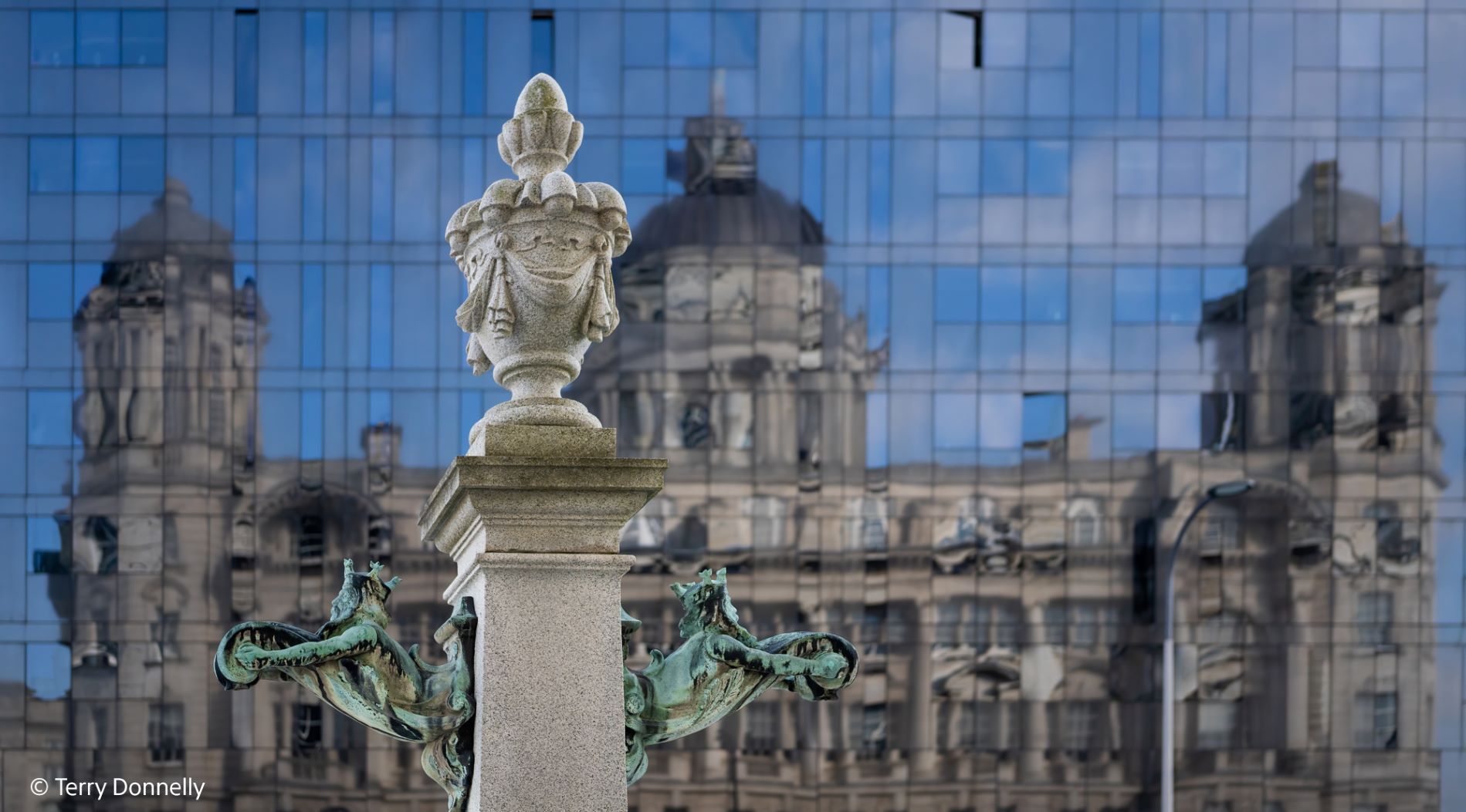 Sony E-Mount FF 40mm F2.5 G