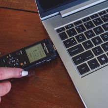 OM System WS-883 Black 8GB