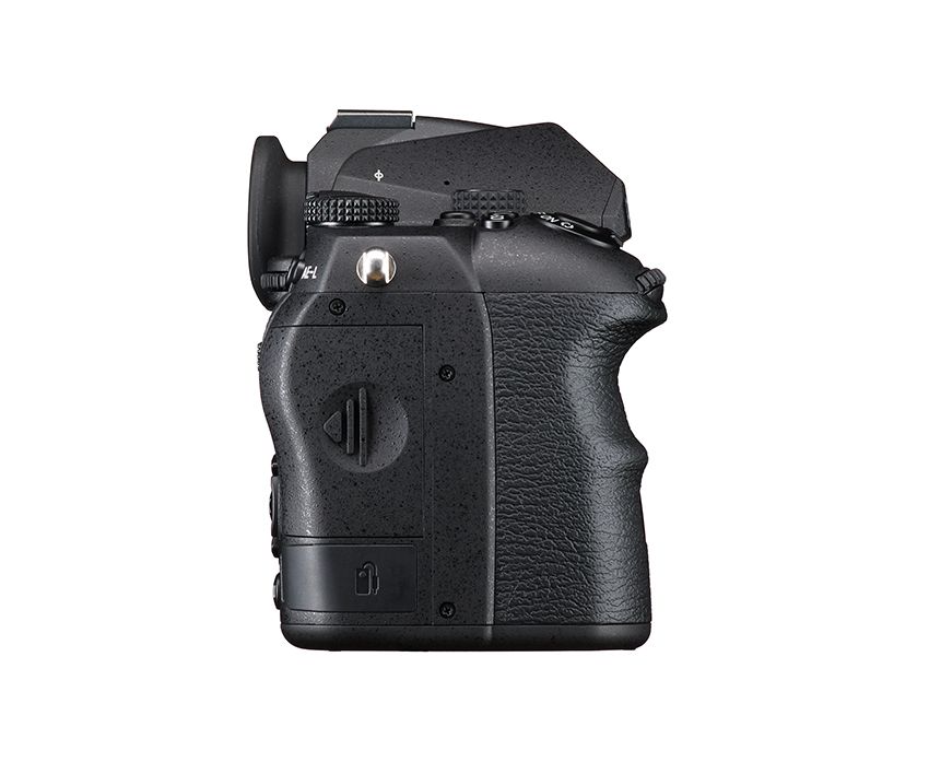 Pentax K-3 Mark III Monochrome + 20-40mm