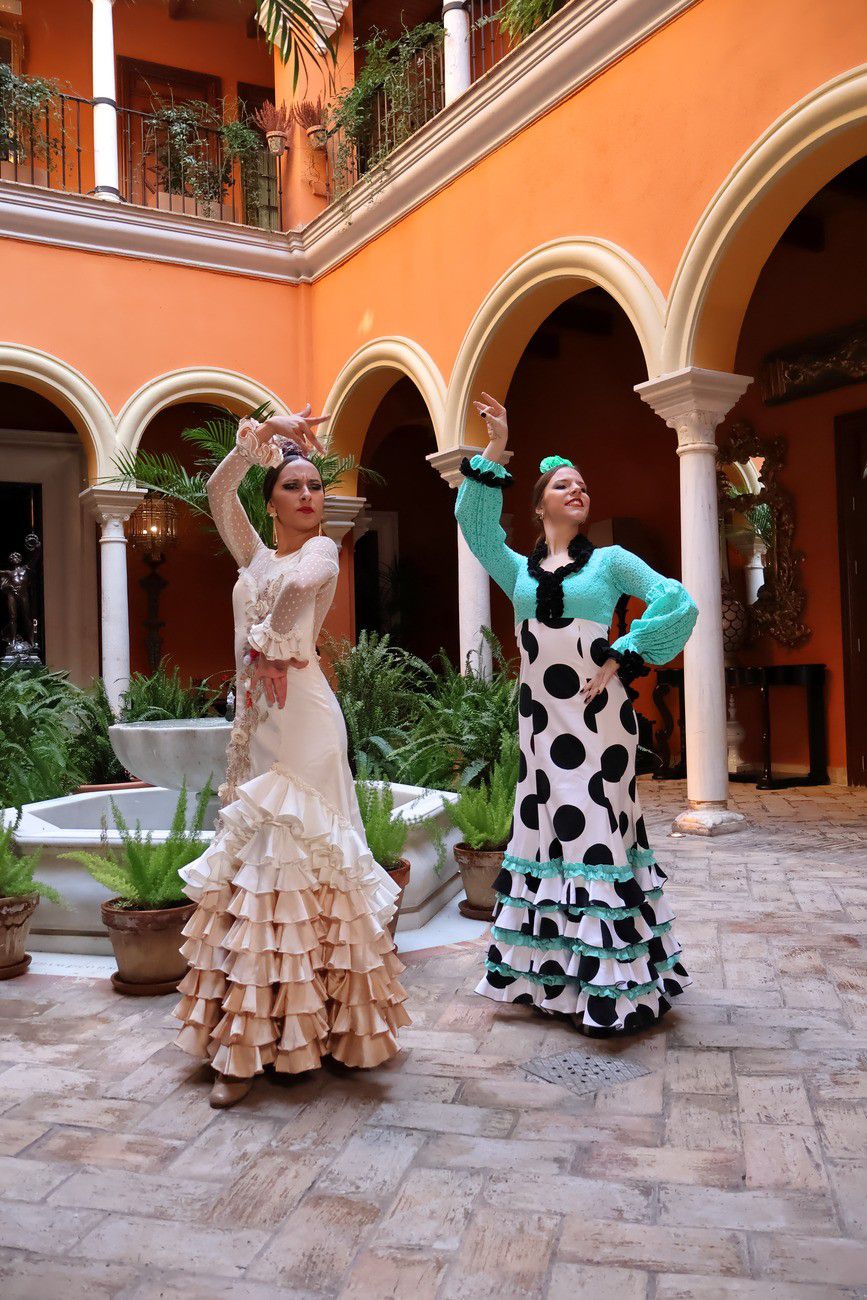 Canon EOS R10 + RF-S 18-150mm