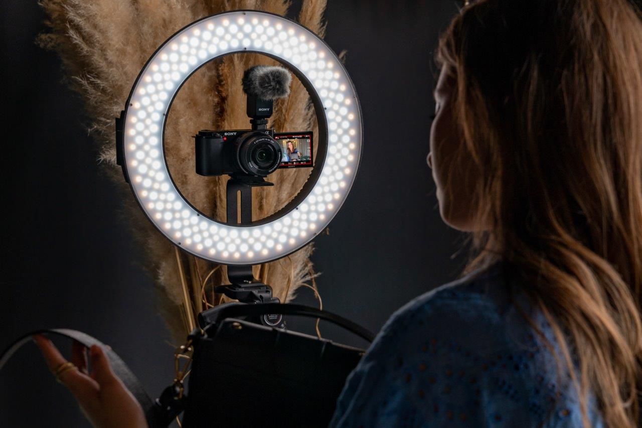 Sony Alpha ZVE10 Set 16-50mm black