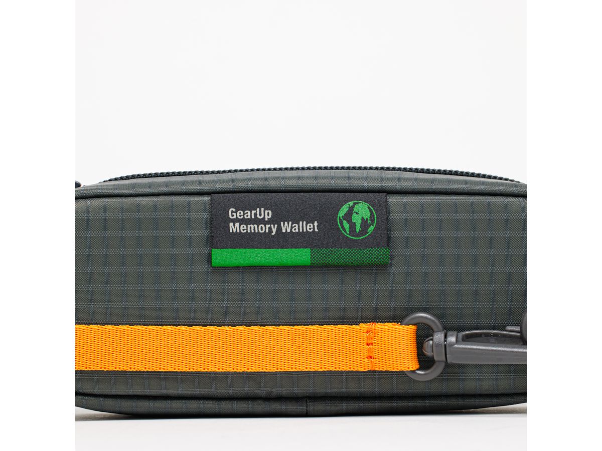 Lowepro GearUp Memory Wallet 20D (GRL)