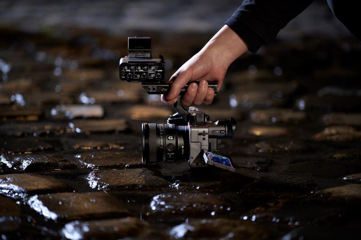 Sony ILME-FX2 Alpha XLR Kit Cinema Line