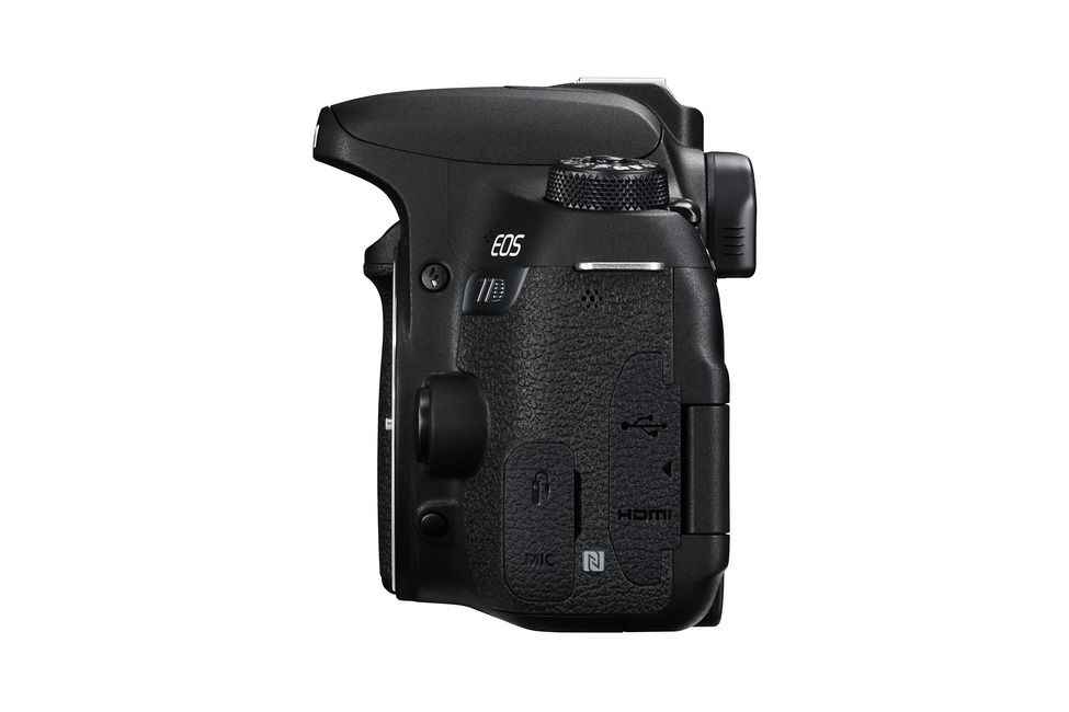 Canon EOS 77D Body