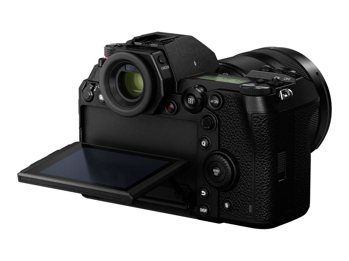 Panasonic Lumix S1 Body + 24-105mm F4.0