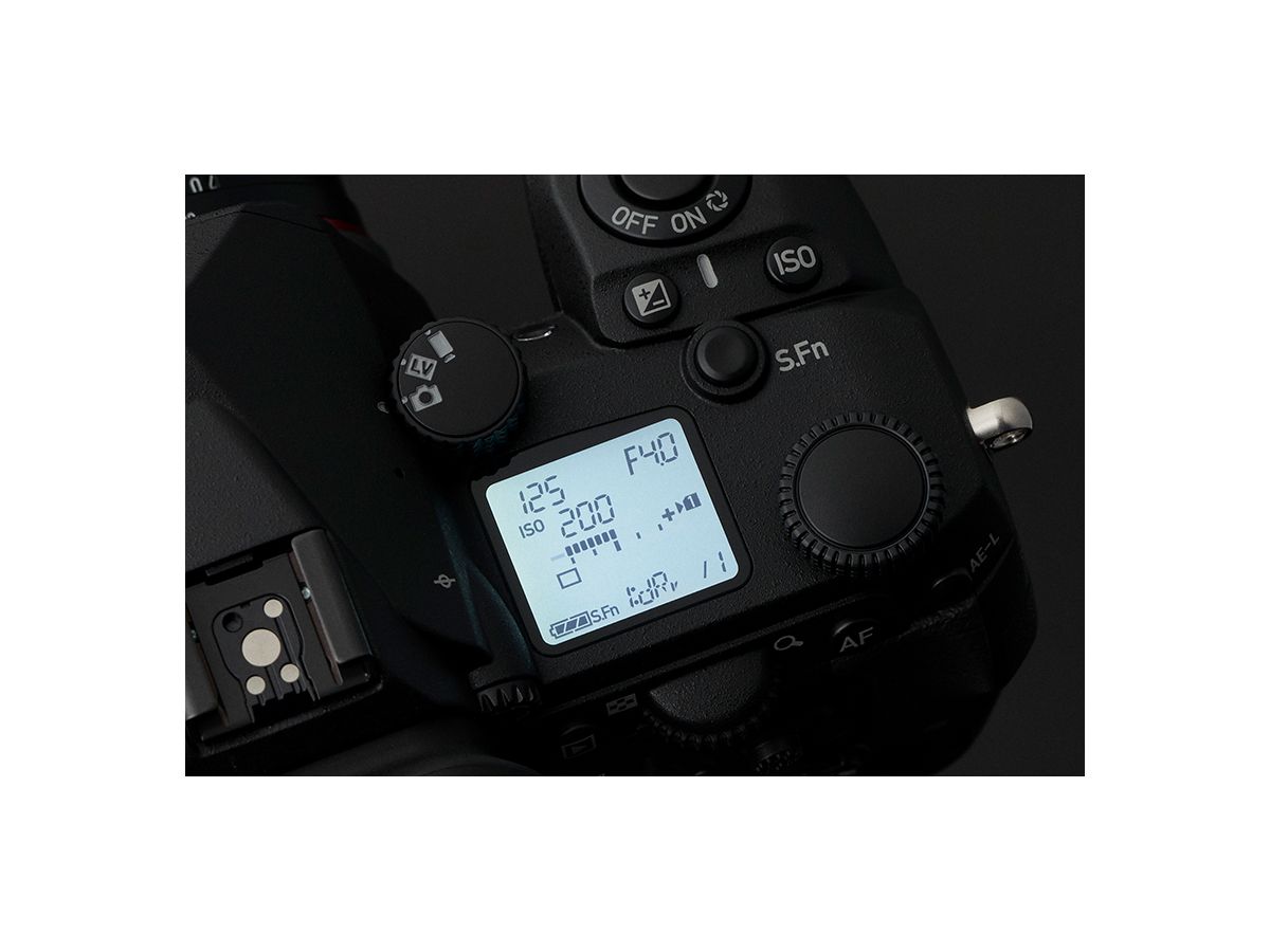 Pentax K-3 Mark III Monochrome + 20-40mm