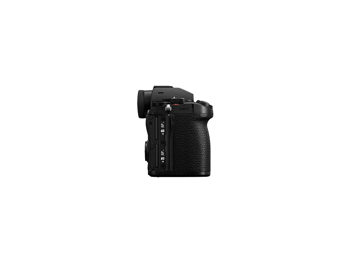 Panasonic Lumix S5D + 28-200mm