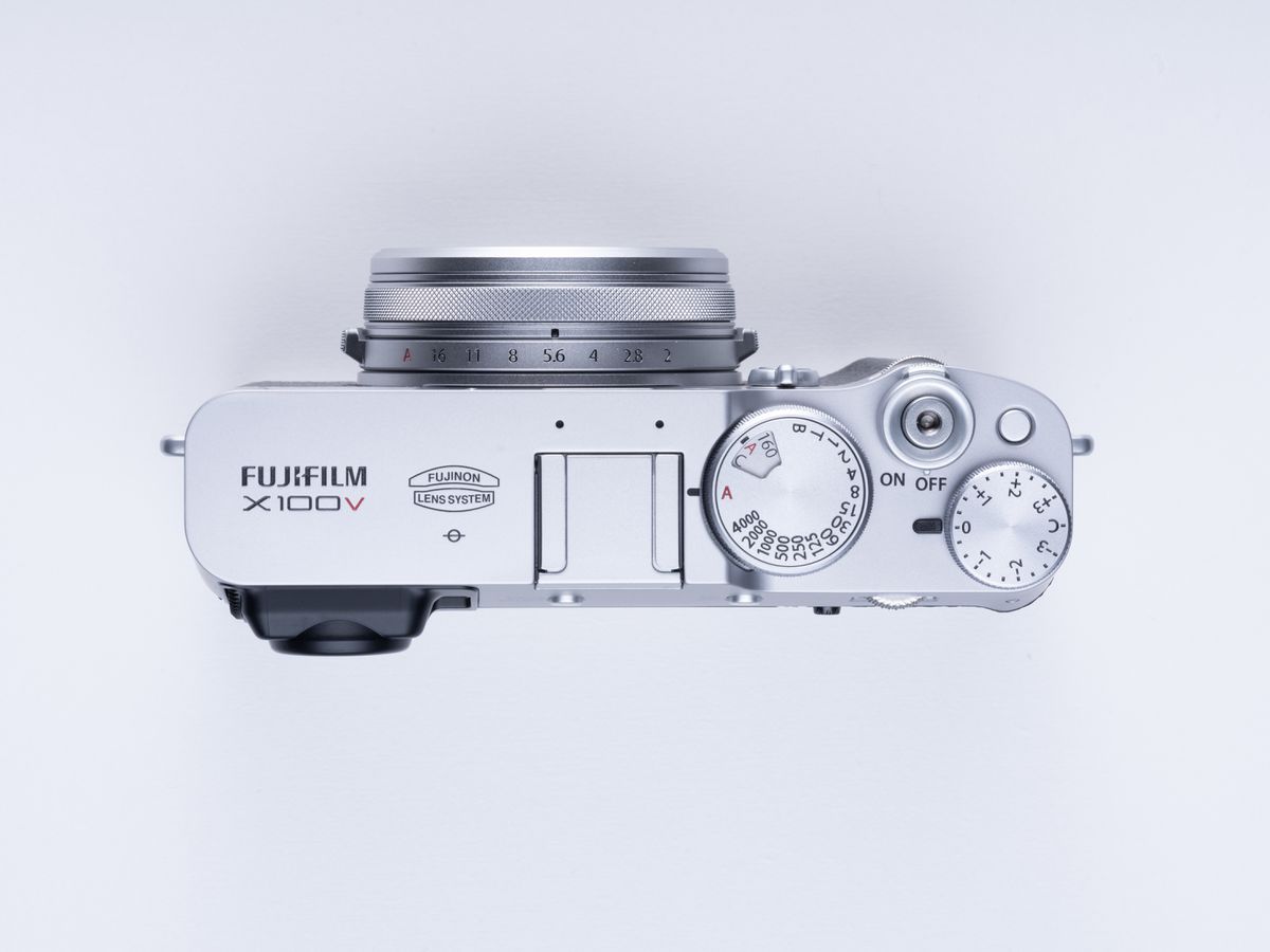 Fujifilm X100V Silver "Swiss Garantie"
