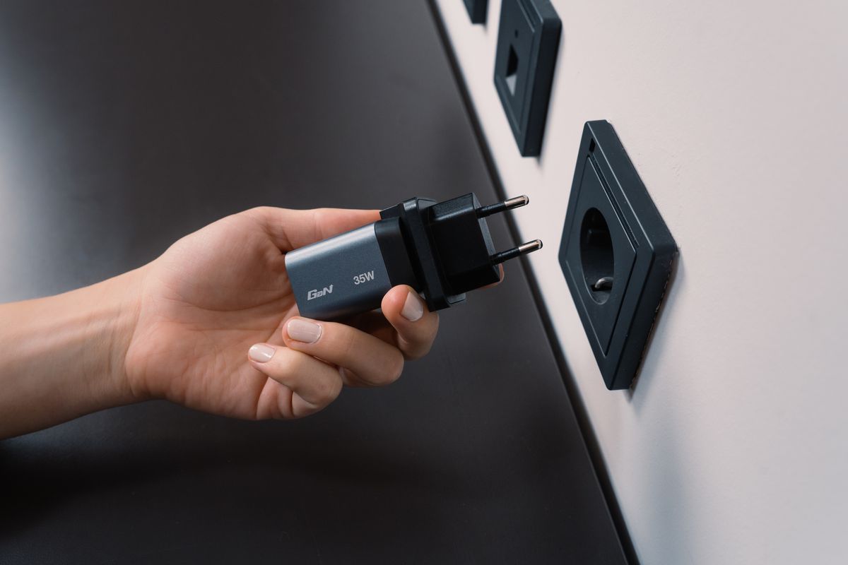 Verbatim GaN 2 Port Charger 35W