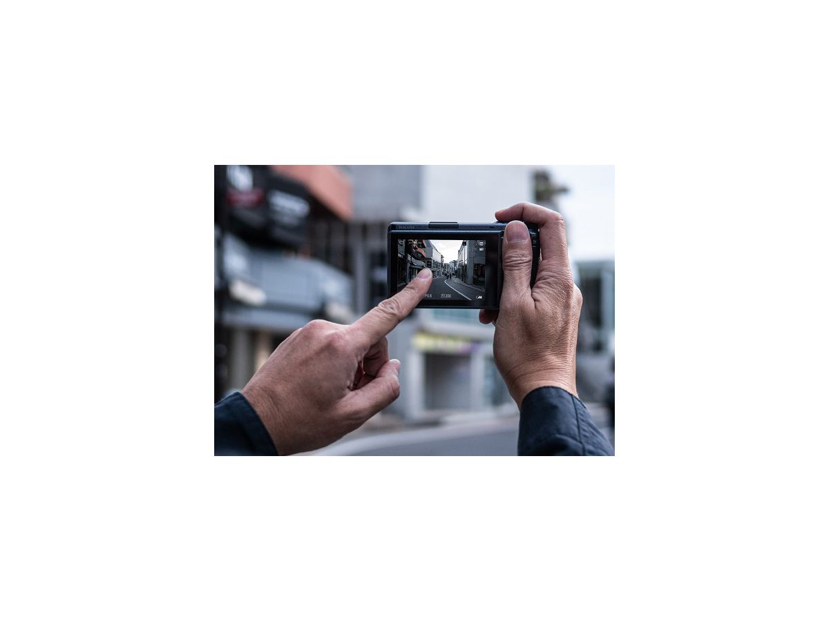 Ricoh GR IIIx Urban Edition Kit