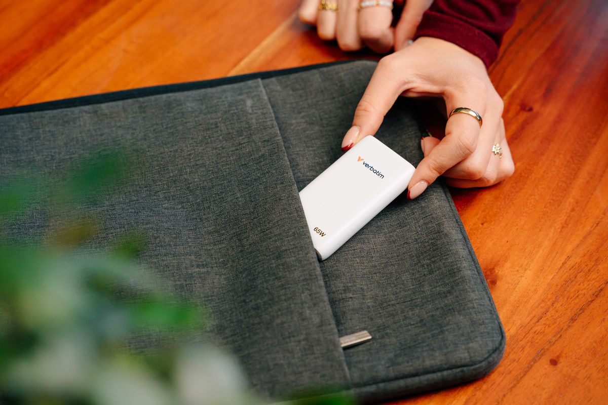 Verbatim Fold n Go GaN Charger 65W White