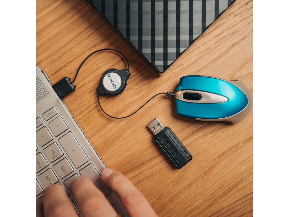 Verbatim Pin Stripe USB 2.0 8GB